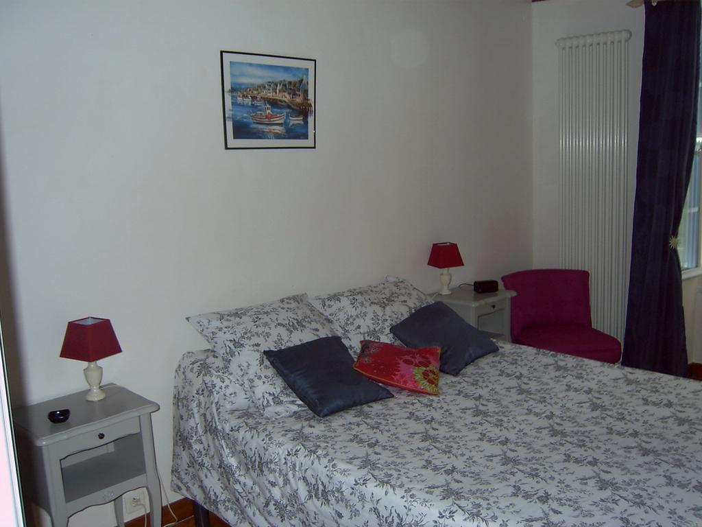 Bed and Breakfast L'Oasis Port-dʼEnvaux Zimmer foto