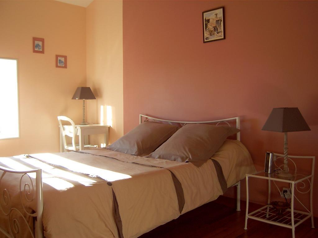 Bed and Breakfast L'Oasis Port-dʼEnvaux Zimmer foto